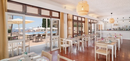 Hôtel Estrelicia 3*, Séjour Portugal, Madère, Île de Madère par Ôvoyages Hôtel Estrelicia 3*, Séjour Portugal, Madère, Île de Madère par Ôvoyages