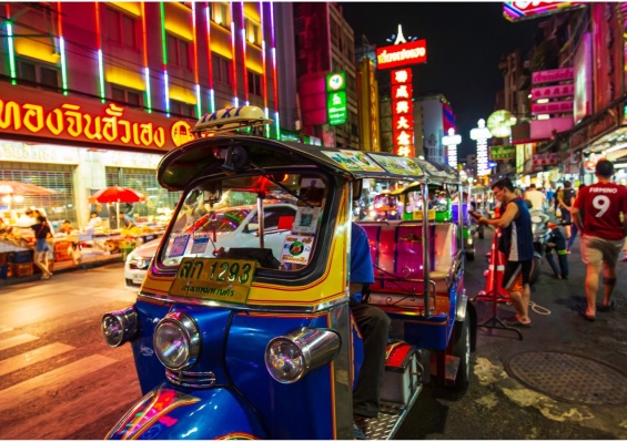 Combiné Immersion au Cœur de la Thaïlande : Bangkok, Chiang Mai, Khao Sok & Plages en Hôtels 3* & 4* Combiné Immersion au Cœur de la Thaïlande : Bangkok, Chiang Mai, Khao Sok & Plages en Hôtels 3* & 4*