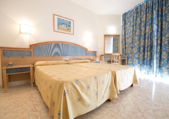 Hôtel AzuLine Mar Amantis & II 3* Hôtel AzuLine Mar Amantis & II 3*