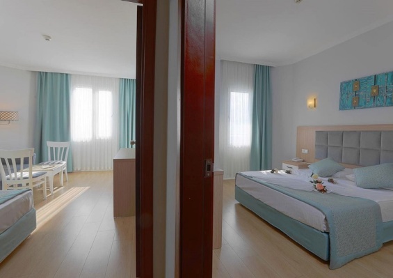 Hôtel Adonis 4* Hôtel Adonis 4*