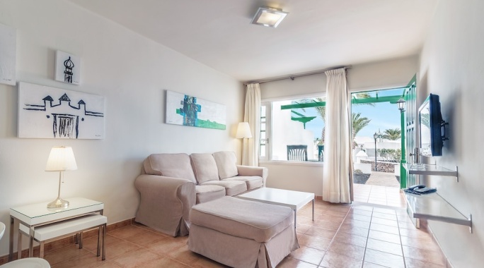 Appartements LIVVO Las Gaviotas 3*, Séjour Espagne & ses îles, Canaries, Lanzarote par Ôvoyages Appartements LIVVO Las Gaviotas 3*, Séjour Espagne & ses îles, Canaries, Lanzarote par Ôvoyages