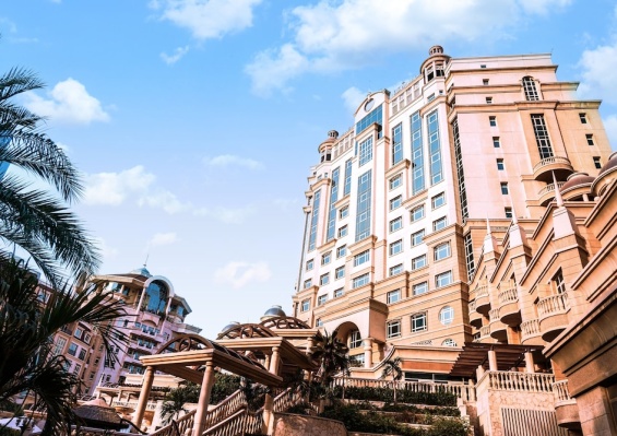 Hôtel Swissôtel Al Murooj Dubai 5* Hôtel Swissôtel Al Murooj Dubai 5*