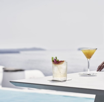 Hôtel Katikies Santorini 5* Adult Only +13, Séjour Grèce & ses îles, Cyclades, Santorin par Ôvoyages Hôtel Katikies Santorini 5* Adult Only +13, Séjour Grèce & ses îles, Cyclades, Santorin par Ôvoyages