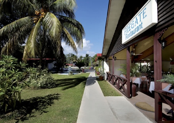 Hôtel Berjaya Praslin 2* Hôtel Berjaya Praslin 2*