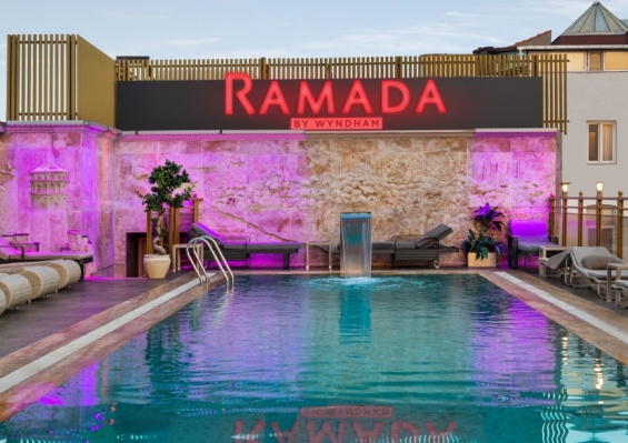 Hôtel Ramada by Wyndham Istanbul Pera 4* Hôtel Ramada by Wyndham Istanbul Pera 4*