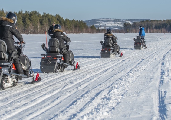 Hôtel Grand Arctic Resort (activités incluses) Hôtel Grand Arctic Resort (activités incluses)