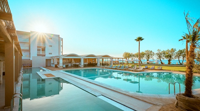 Hôtel & Bungalows Malia Bay Beach 4*, Séjour Grèce & ses îles, Crète par Ôvoyages Hôtel & Bungalows Malia Bay Beach 4*, Séjour Grèce & ses îles, Crète par Ôvoyages