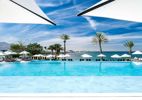 Hôtel Crowne Plaza Muscat by IHG 4* Hôtel Crowne Plaza Muscat by IHG 4*