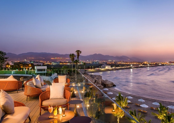 Hôtel Crowne Plaza Muscat by IHG 4* Hôtel Crowne Plaza Muscat by IHG 4*