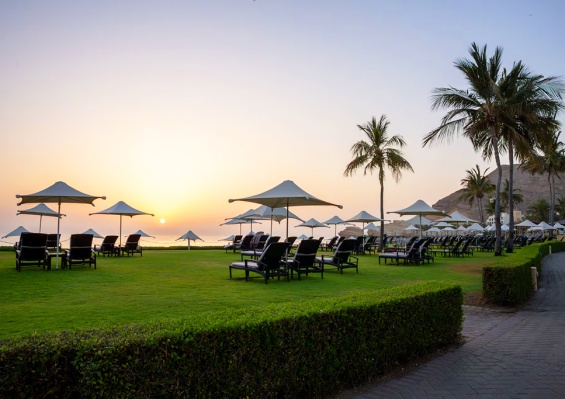 Hôtel DoubleTree by Hilton Muscat Al Waha 5* Hôtel DoubleTree by Hilton Muscat Al Waha 5*