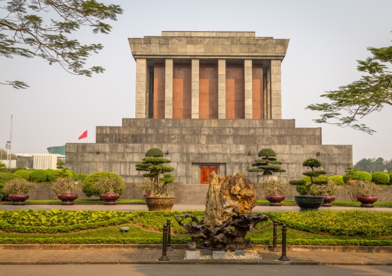 Circuit Découverte du Nord au Sud Vietnam & croisière prestige sur le Bassac Mekong 4/5* Circuit Découverte du Nord au Sud Vietnam & croisière prestige sur le Bassac Mekong 4/5*