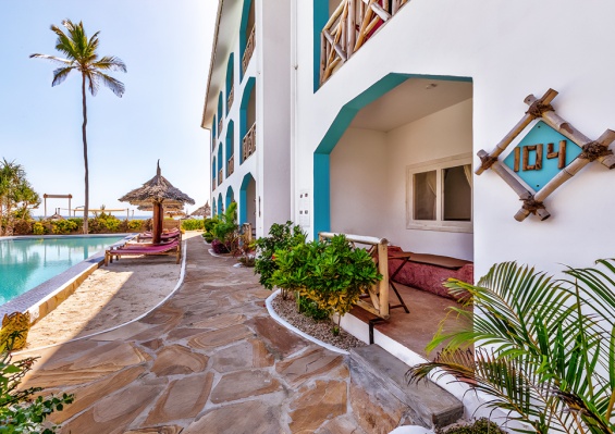 Combiné AHG Sun Bay Mlilile Beach Hotel 4* + Safari 2 nuits dans la réserve de Selous en avion Combiné AHG Sun Bay Mlilile Beach Hotel 4* + Safari 2 nuits dans la réserve de Selous en avion