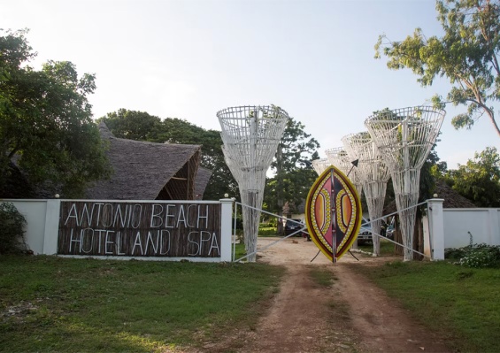 Hôtel Antonio Beach Tree House & Spa 4* + Safari 2 nuits dans la réserve de Selous en avion Hôtel Antonio Beach Tree House & Spa 4* + Safari 2 nuits dans la réserve de Selous en avion
