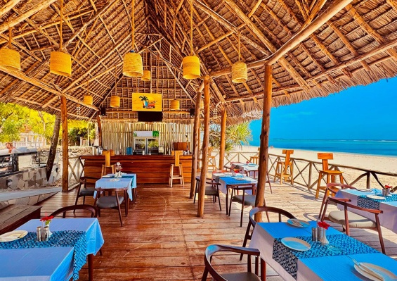 Combiné Matemwe Sands Beach Resort 5* + Safari 2 nuits dans la réserve de Selous en avion Combiné Matemwe Sands Beach Resort 5* + Safari 2 nuits dans la réserve de Selous en avion