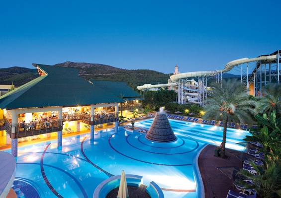 Hôtel & Spa Aquafantasy Aquapark 5* Hôtel & Spa Aquafantasy Aquapark 5*
