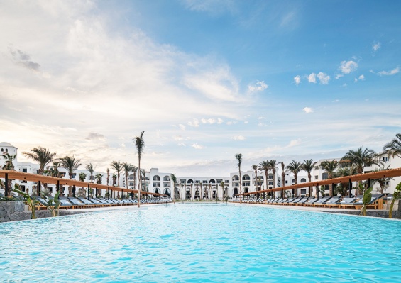 Hôtel Serry Beach Resort 5* Hôtel Serry Beach Resort 5*