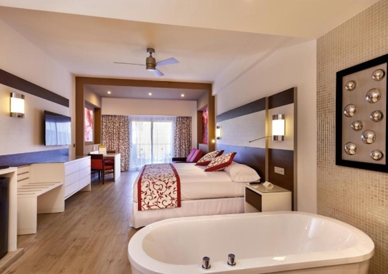Hôtel Riu Palace Costa Mujeres 5* Hôtel Riu Palace Costa Mujeres 5*