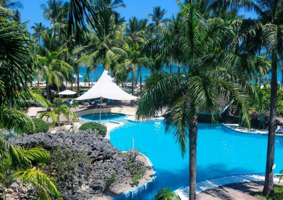Hôtel Diani Reef Beach Resort & Spa 4* + Safari 2 nuits Hôtel Diani Reef Beach Resort & Spa 4* + Safari 2 nuits