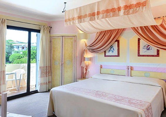 Hôtel Grand Smeraldo Beach 4* Hôtel Grand Smeraldo Beach 4*