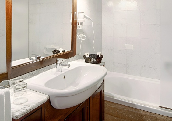 Hôtel Grand Smeraldo Beach 4* Hôtel Grand Smeraldo Beach 4*