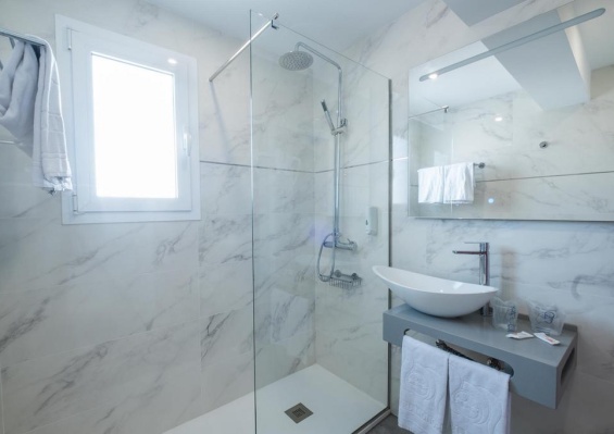 Hôtel Monopol 3* Hôtel Monopol 3*