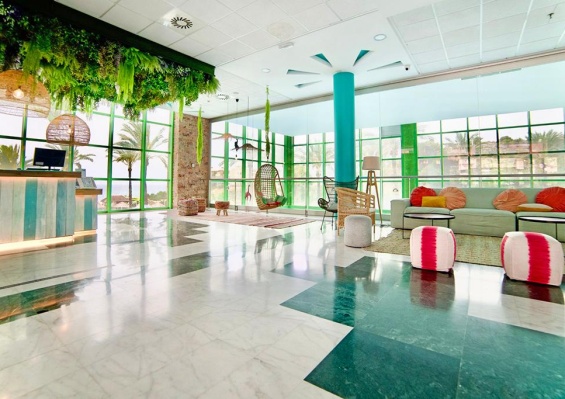 Hôtel Holiday World RIWO 4* Hôtel Holiday World RIWO 4*