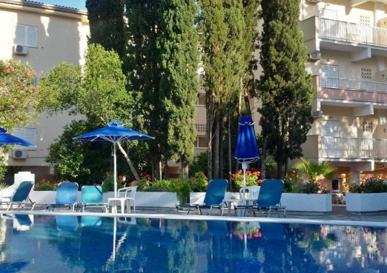Hôtel Ipsos Beach 3* Hôtel Ipsos Beach 3*