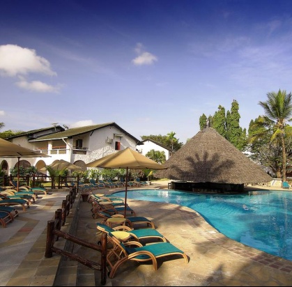 Hôtel Pinewood Beach Resort & Spa 4* Sup + Safari 2 nuits, Combiné Kenya par Ôvoyages Hôtel Pinewood Beach Resort & Spa 4* Sup + Safari 2 nuits, Combiné Kenya par Ôvoyages