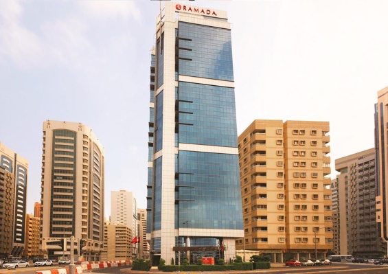Hôtel Ramada by Wyndham Abu Dhabi Corniche 4* Hôtel Ramada by Wyndham Abu Dhabi Corniche 4*