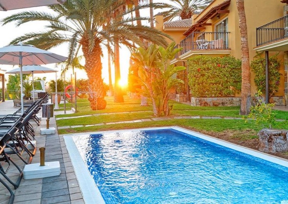 Hôtel Bull Vital & Spa Hotel Boutique 4* Adult Only +18 Hôtel Bull Vital & Spa Hotel Boutique 4* Adult Only +18
