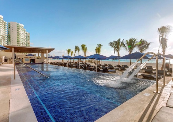 Hôtel Royalton CHIC Cancun 5* An Autograph Collection All-Inclusive Resort Adult Only +18 Hôtel Royalton CHIC Cancun 5* An Autograph Collection All-Inclusive Resort Adult Only +18