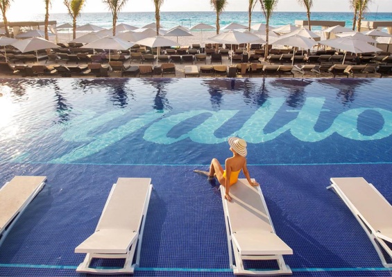 Hôtel Royalton CHIC Cancun 5* An Autograph Collection All-Inclusive Resort Adult Only +18 Hôtel Royalton CHIC Cancun 5* An Autograph Collection All-Inclusive Resort Adult Only +18